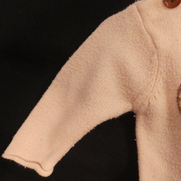 Y2K - OLD NAVY - Newborn | 3-6 months | Adorable Baby Squirrel Sweater - Picture 4 of 13